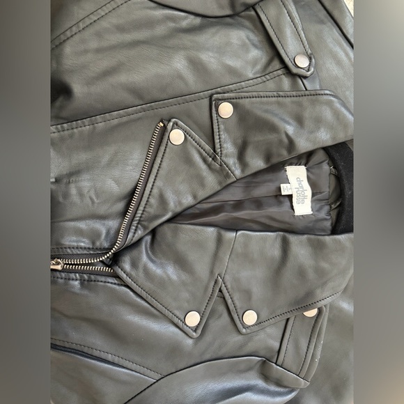Leather Jacket - Picture 3 of 5